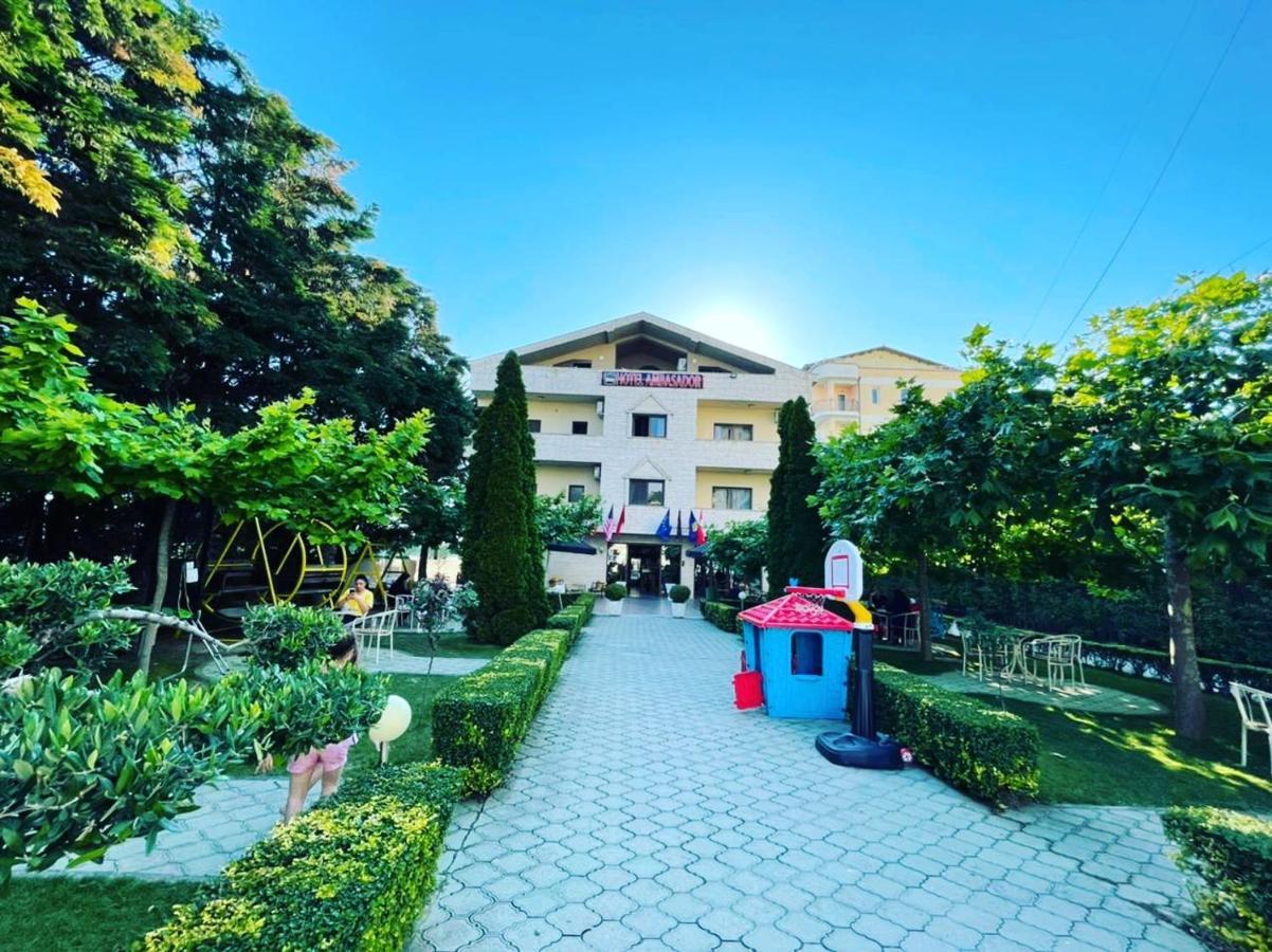 Hotel Ambasador Garden Lezhë Exterior foto