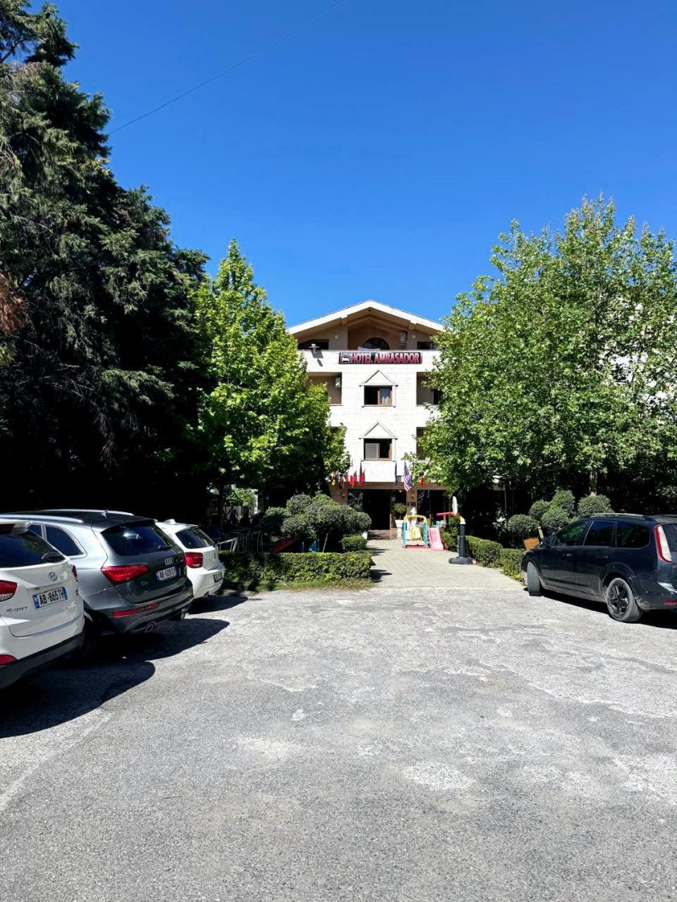 Hotel Ambasador Garden Lezhë Exterior foto